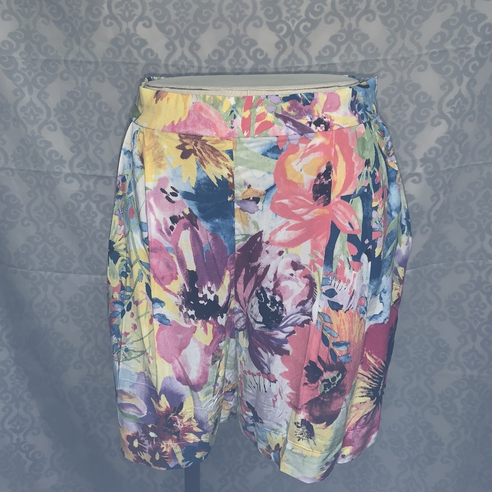 Flowered shorts